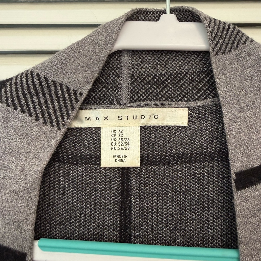 Max Studio Gray And Black Patterned Cardigan - image 4